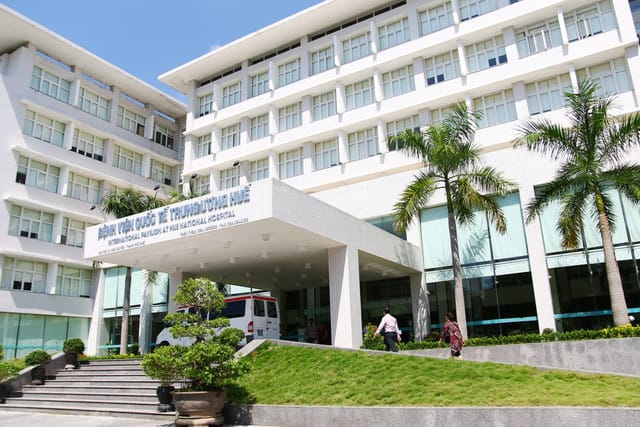 Bệnh viện Trung Ương Huế - Xe Cứu Thương Huế