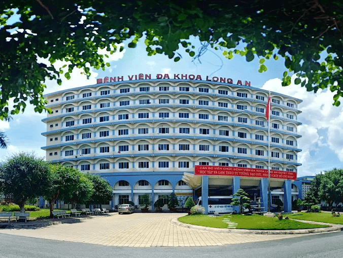 Bệnh viện Đa khoa Long An - xe cứu thương Long An