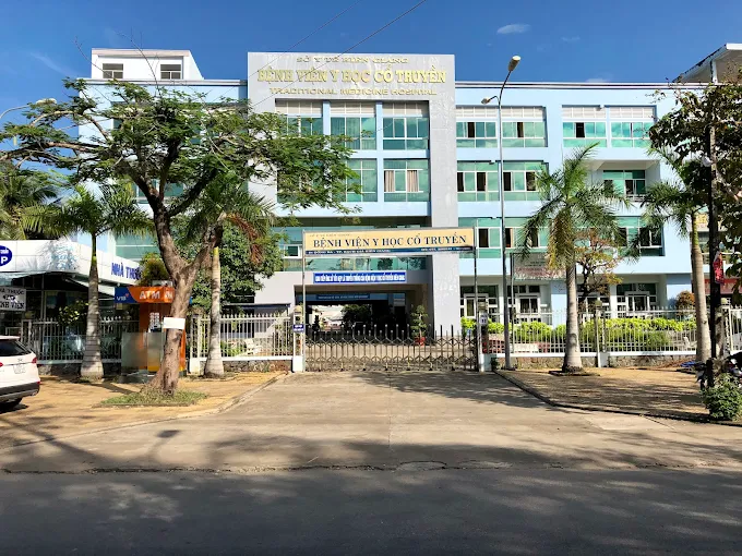 Bệnh viện Y dược cổ truyền - xe cứu thương Kiên Giang