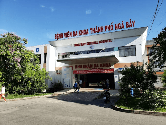 Bệnh Viện Đa Khoa Thành Phố Ngã Bảy - xe cứu thương Ngã Bảy